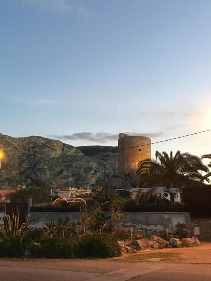 Casa Vacanza La Isla Bonita อิโซลา เดลเล เฟมมิเน ภายนอก รูปภาพ